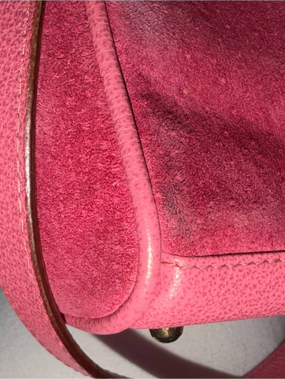 Vintage Gucci Pink Suede Top-Handle Bag with Bamboo Accent - Picture 11 of 12